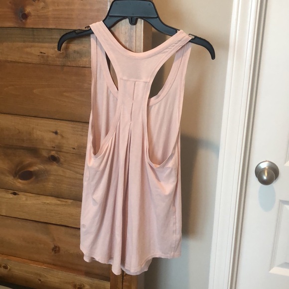 Lululemon tank - Picture 2 of 10